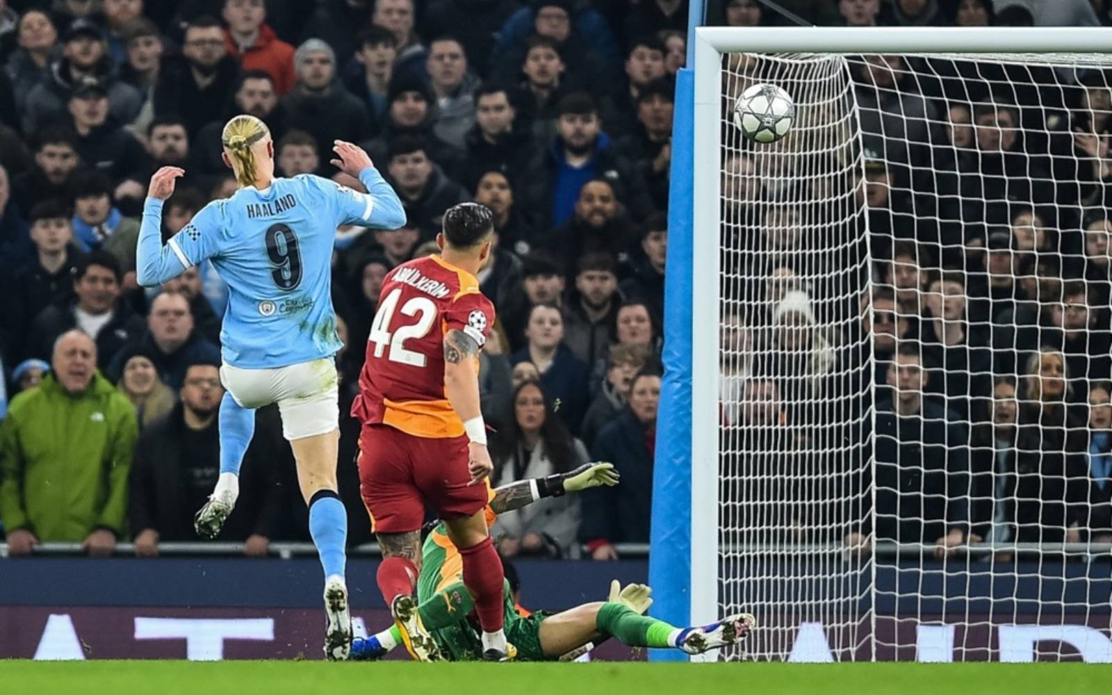 Haaland ends barren run as Man City reach Champions League last 16