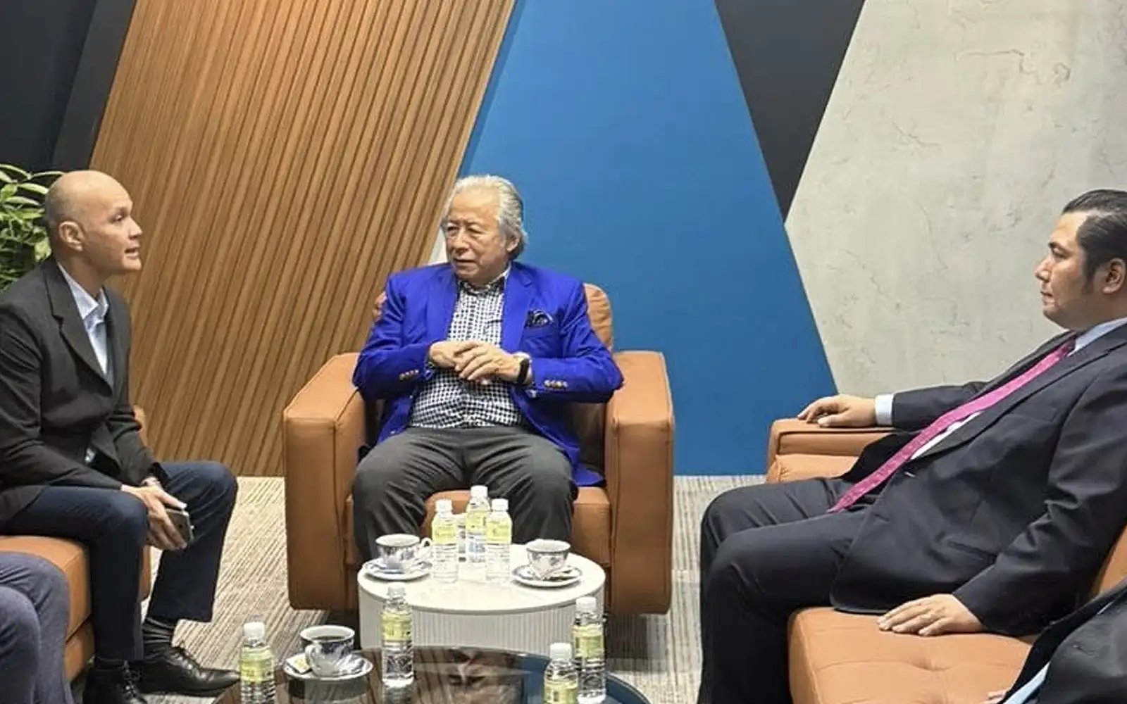 Anifah dilantik pengerusi Qhazanah Sabah