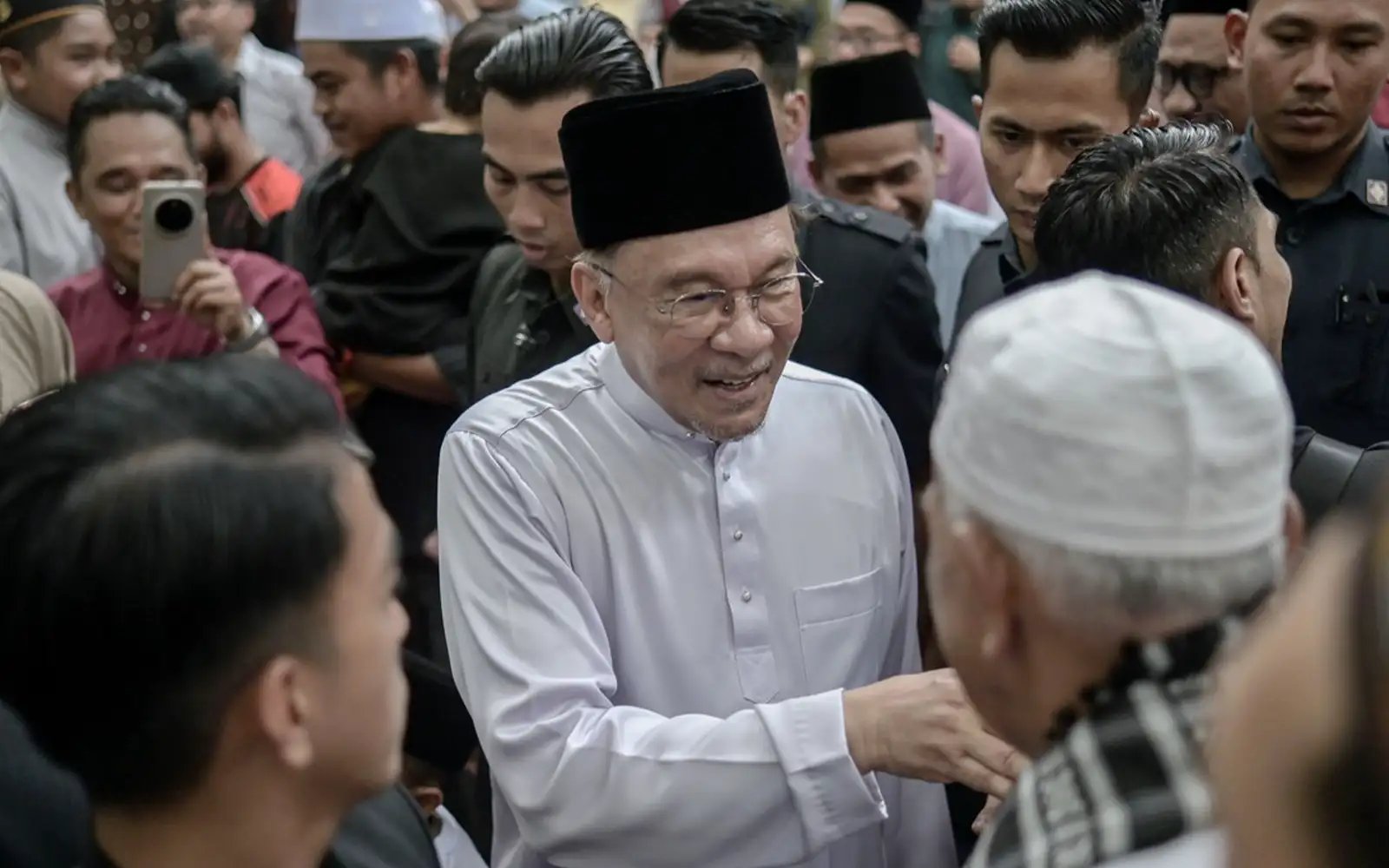 Freeze all military procurement contract approvals, says Anwar