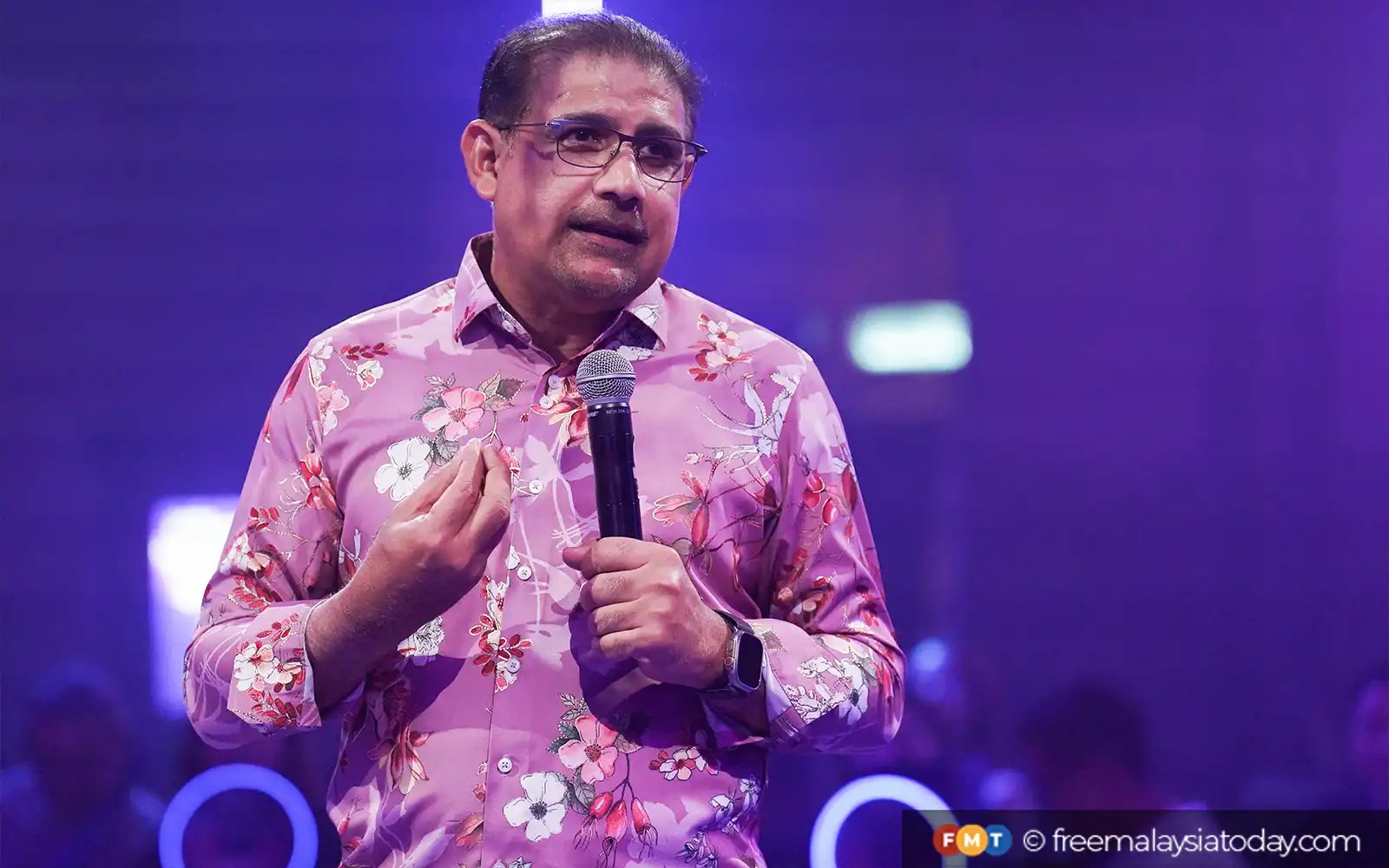 Follow Japan’s strategy to reduce harm on smokers, govt urged