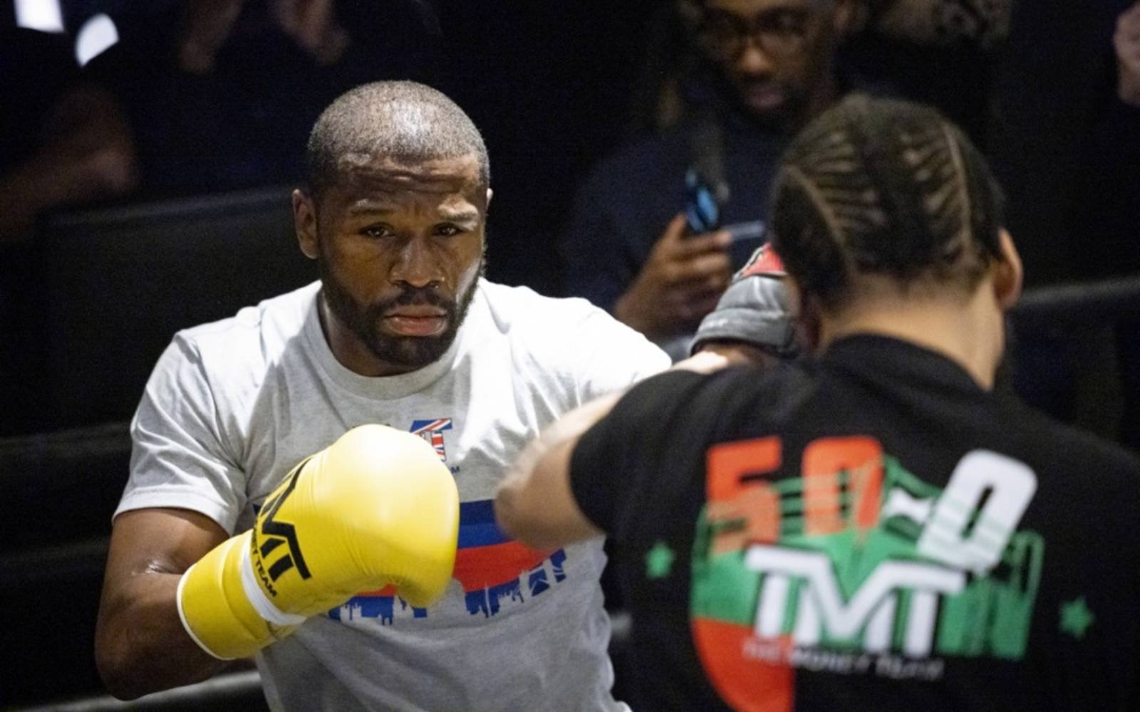 Floyd Mayweather to come out of retirement