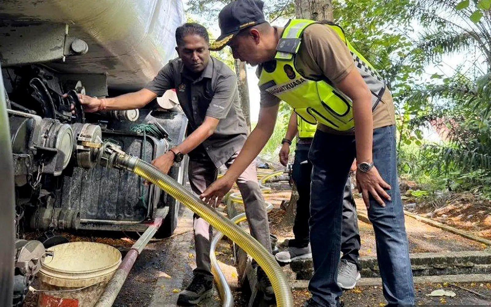 Man nabbed during raid on illegal diesel transfer by syndicate