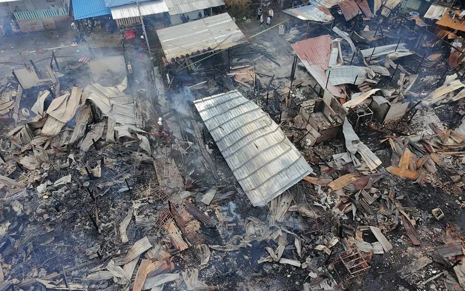 Morning blaze razes 40 houses in Tawau village