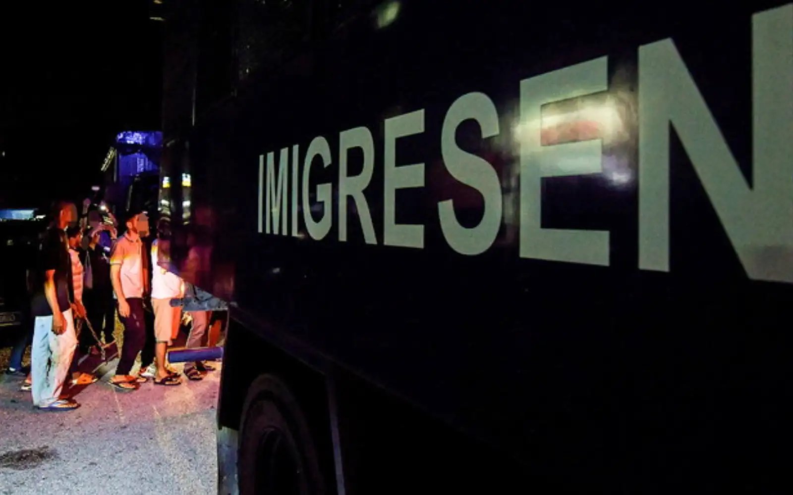 152 PATI ditahan bekerja di pusat beli belah di Cheras