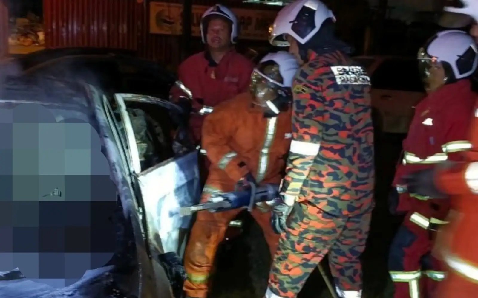 Couple burnt to death after Porsche SUV rear-ends car near Temerloh