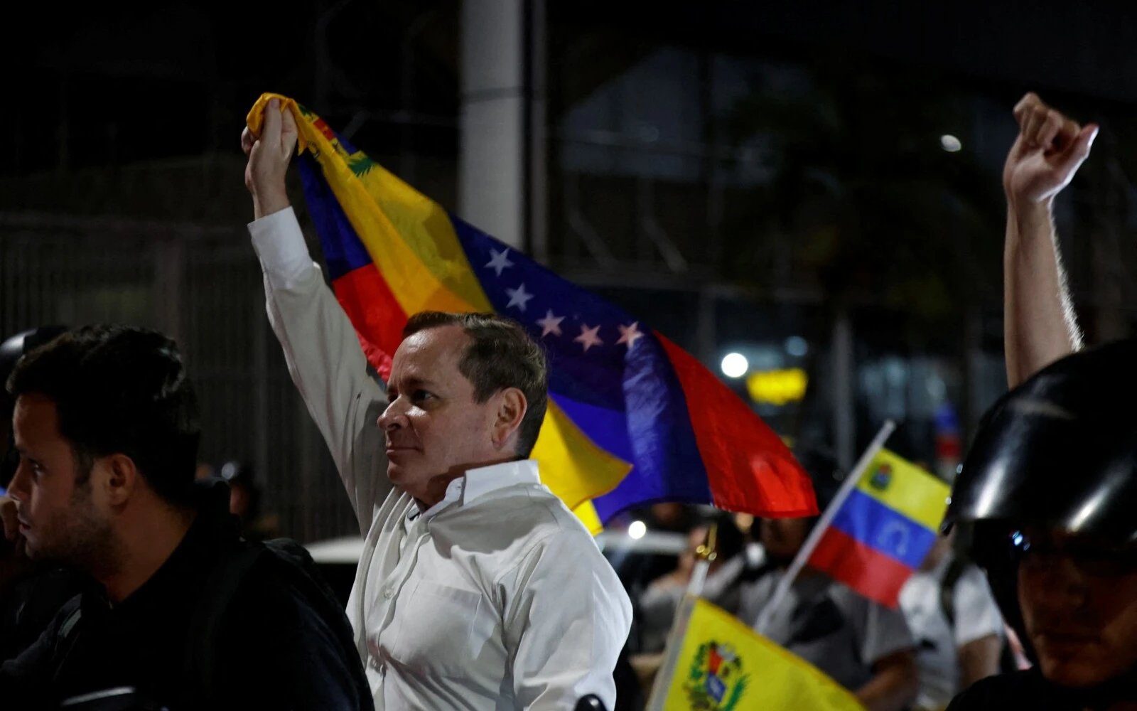 Venezuela frees prominent opposition members as prisoner releases continue