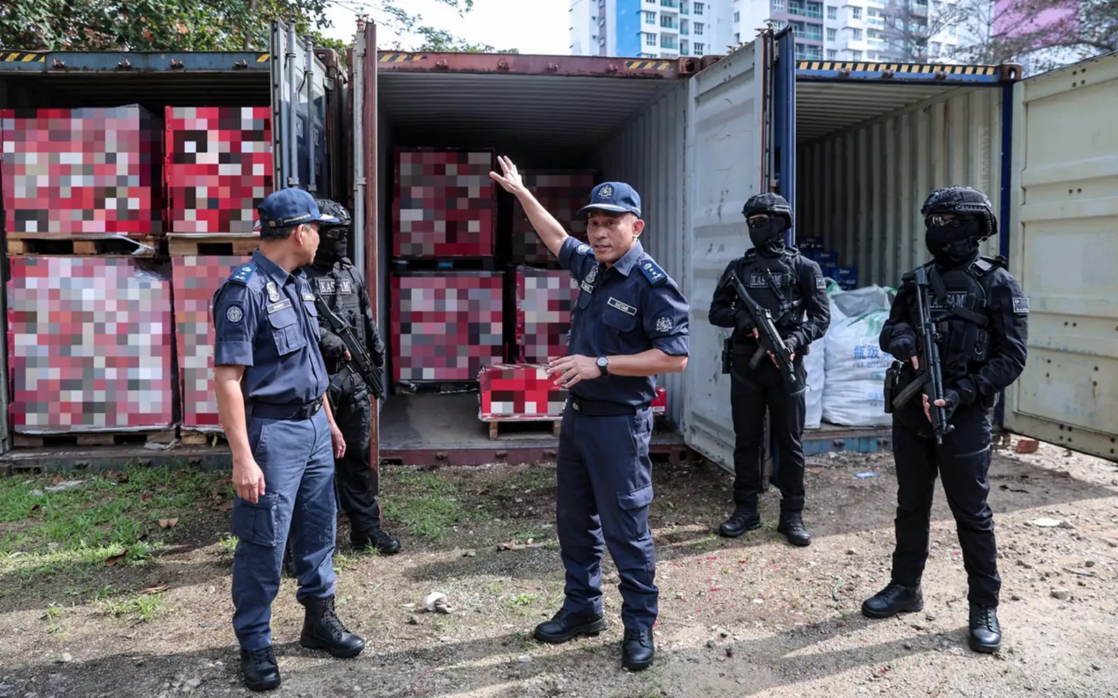 Kastam sita 42 kenderaan mewah, tumpas sindiket edar minuman keras