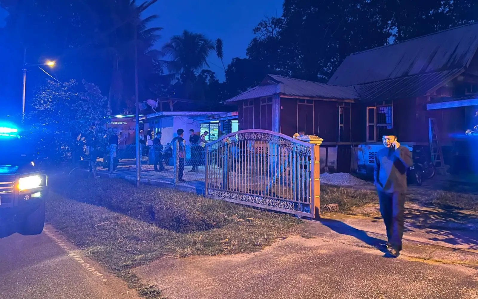 Woman held for allegedly stabbing mother with can opener