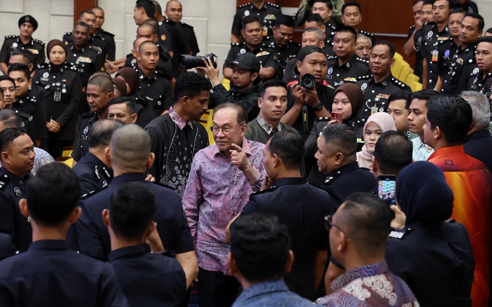 Kerajaan terus fokus tambah baik kuarters uzur tentera, polis