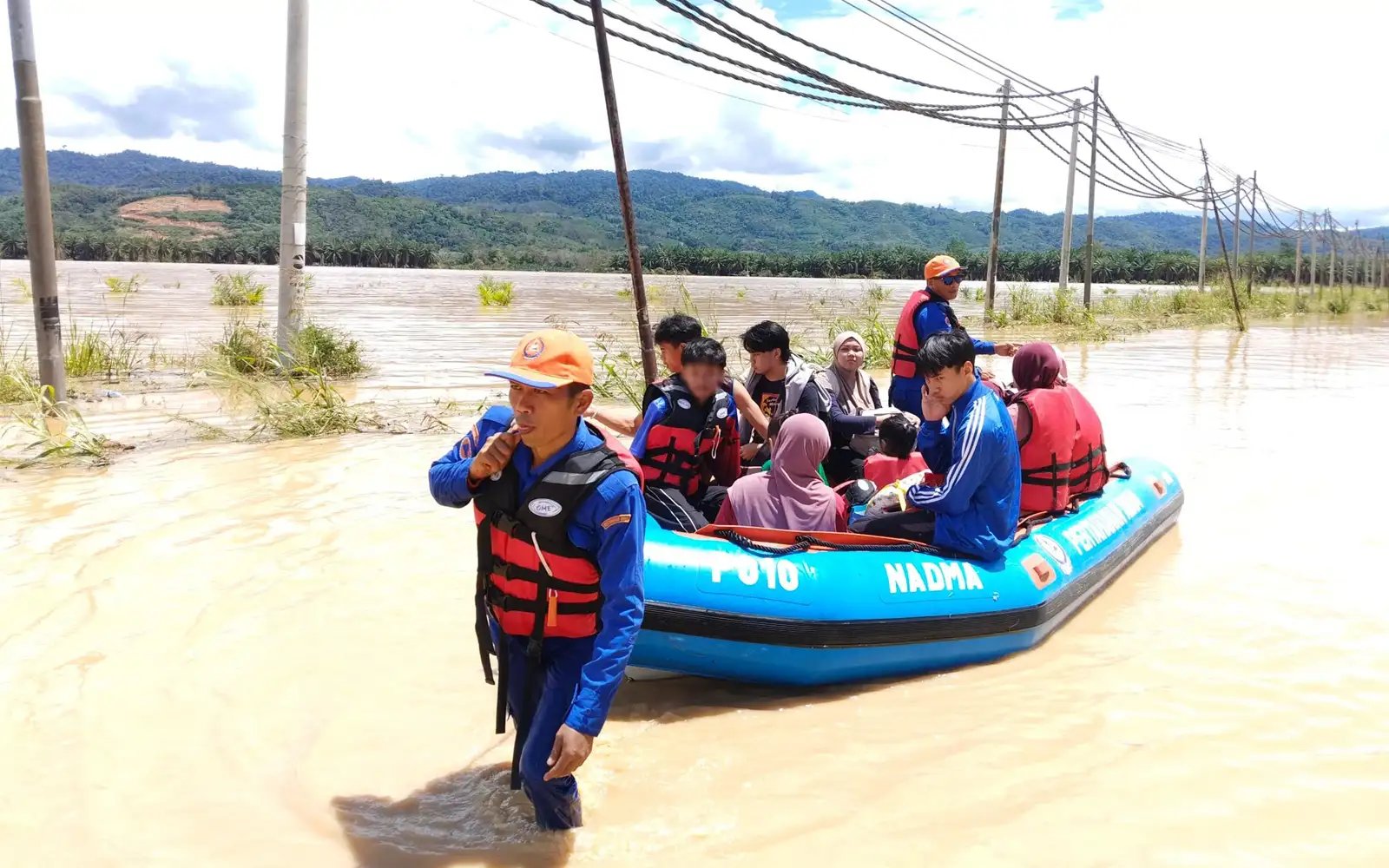 Sabah floods worsen, evacuees double to nearly 4,500