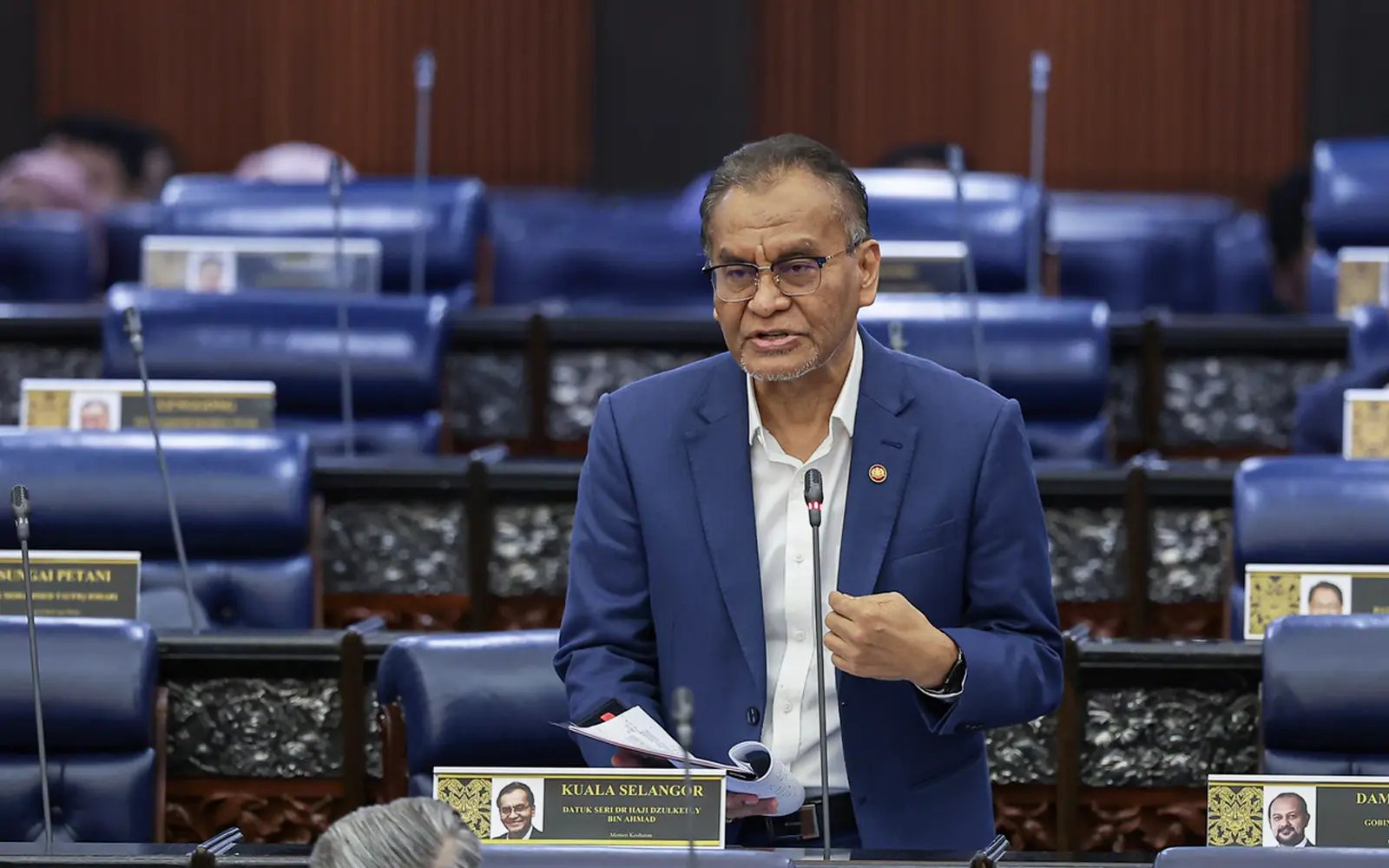 Hospital kerajaan tak nafi rawatan kanak-kanak tanpa kerakyatan, kata Dzulkefly