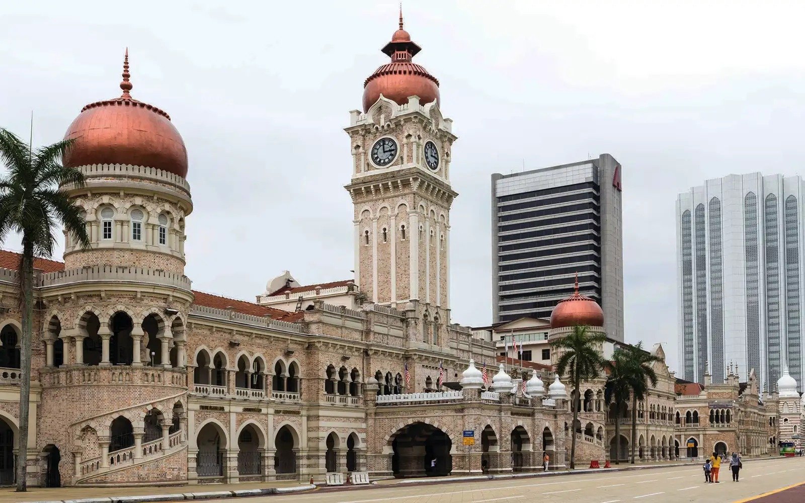 Memories return as Sultan Abdul Samad building reopens