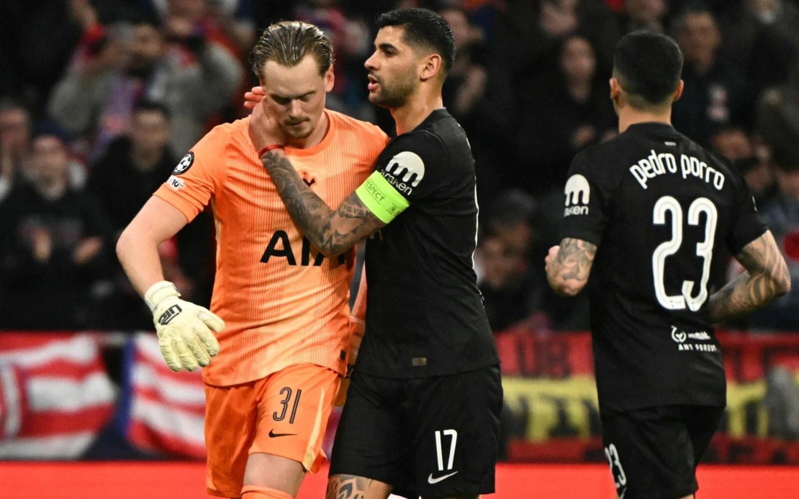 Early substitution of keeper Kinsky necessary, says Spurs coach Tudor