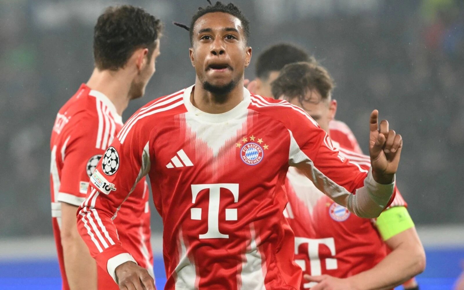 Bayern on verge of Champions League quarters after hitting Atalanta for six