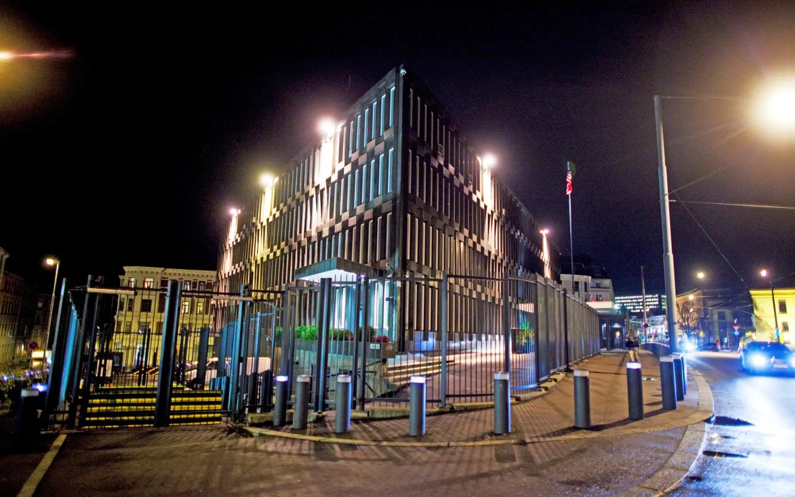 Norway’s police search for suspect after US embassy explosion