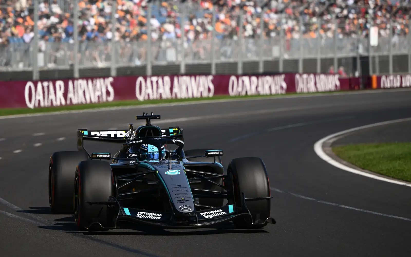 Russell tops final practice in Melbourne as Antonelli crashes heavily