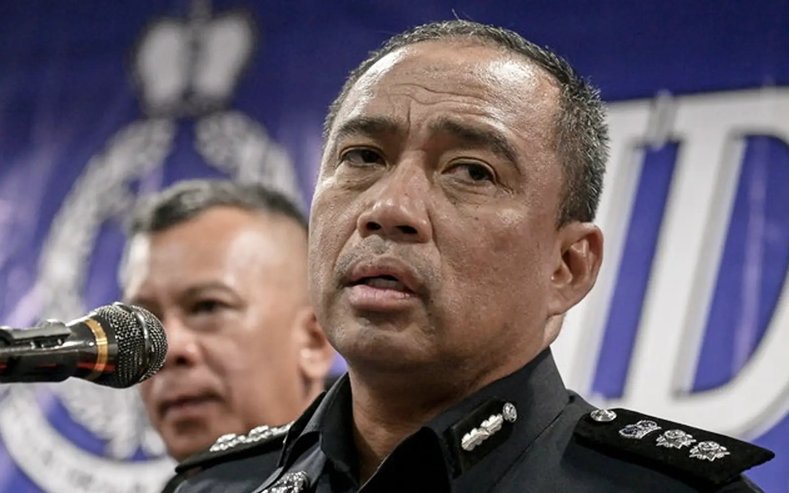 25 more unlicensed pixmen nabbed over KLCC assault