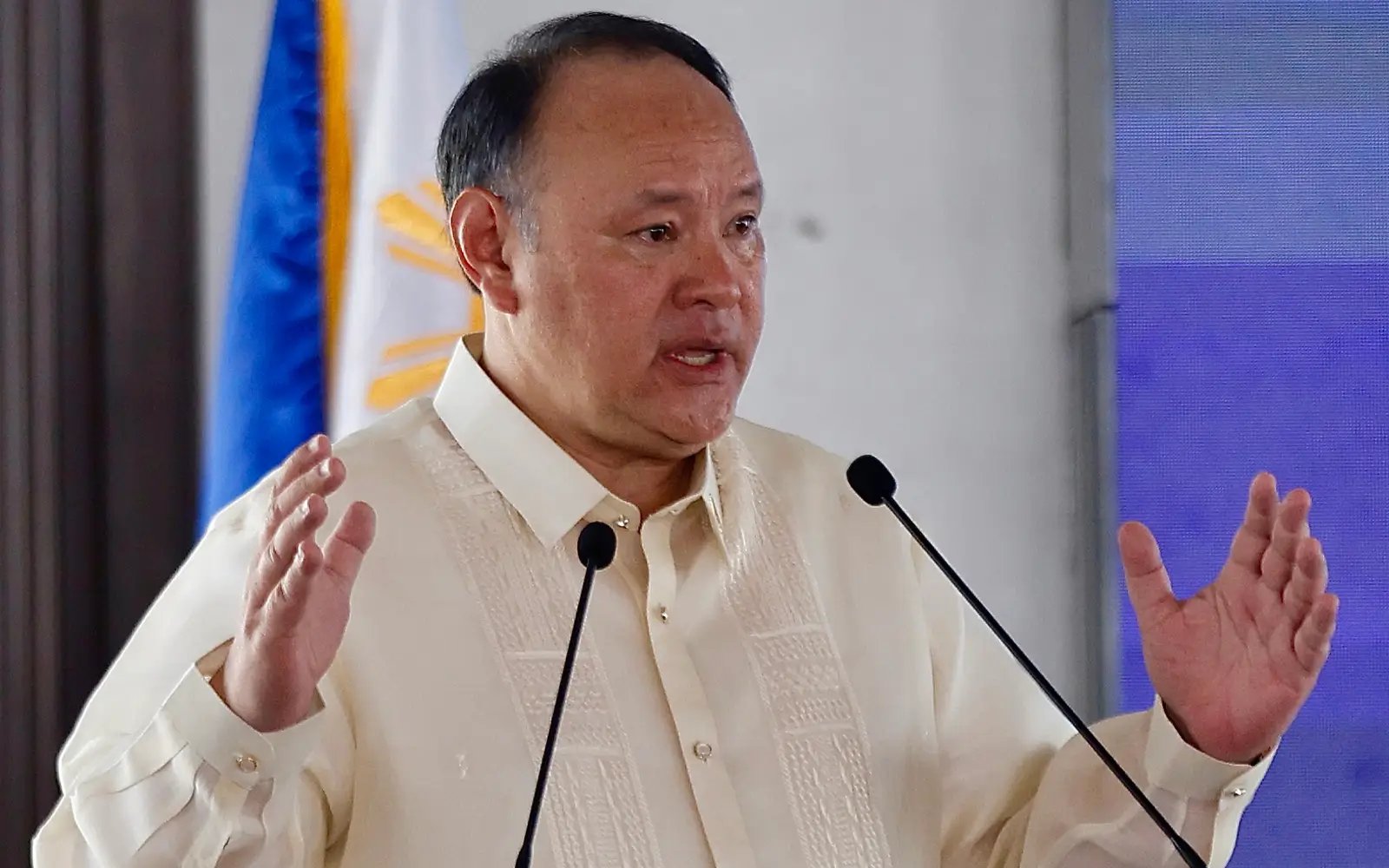 Philippines says Strait of Hormuz must be reopened ‘immediately’