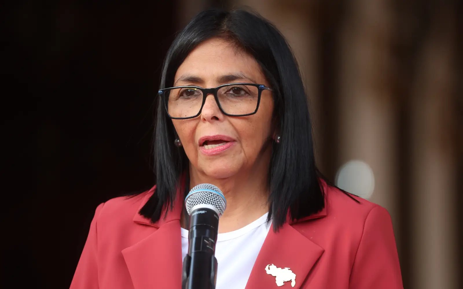 Venezuelan leader sacks defence minister, a Maduro stalwart