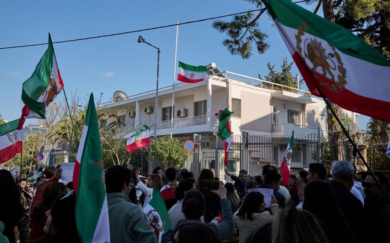 Athens to move Tehran embassy to Azerbaijan