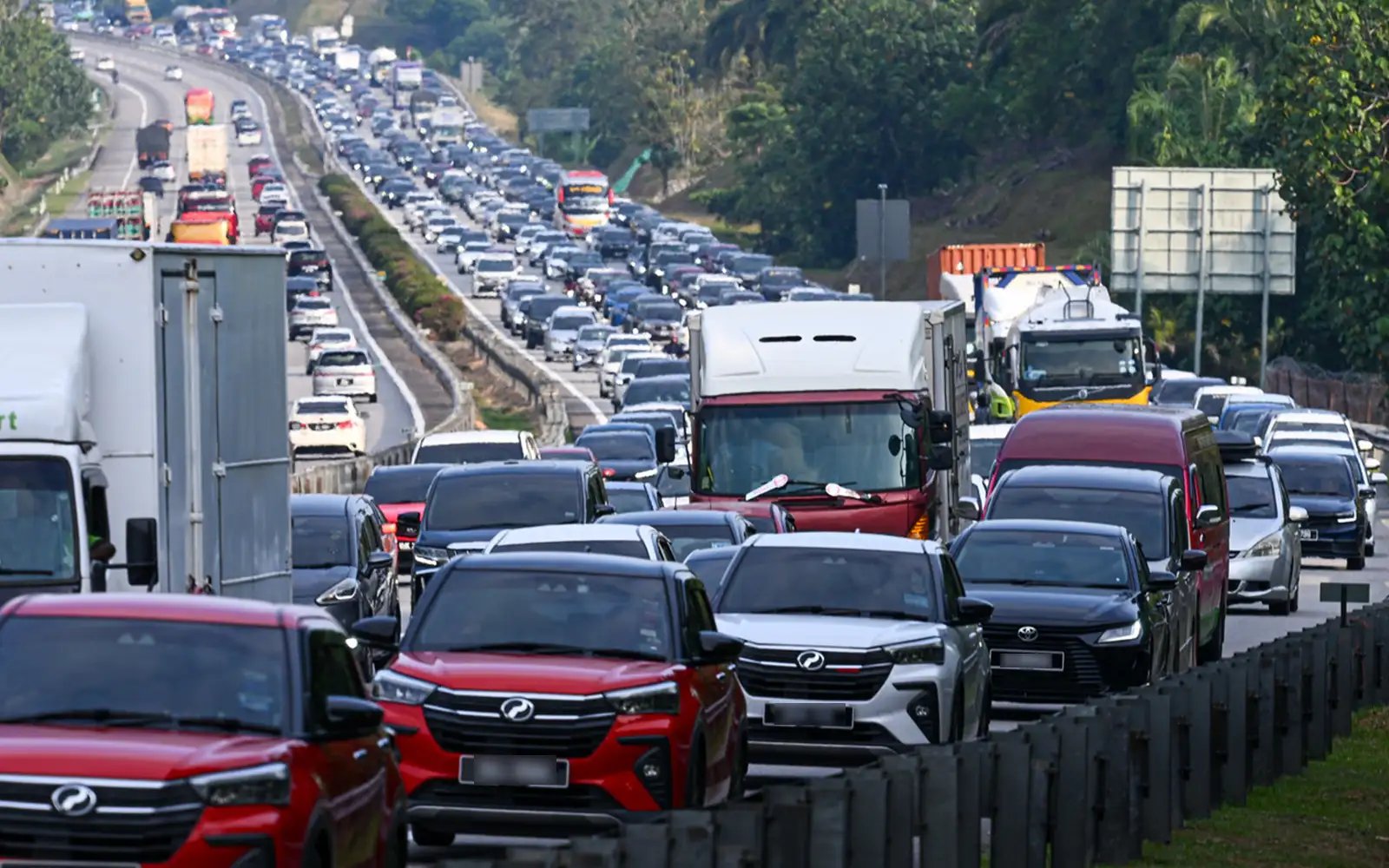 Congestion builds on major highways