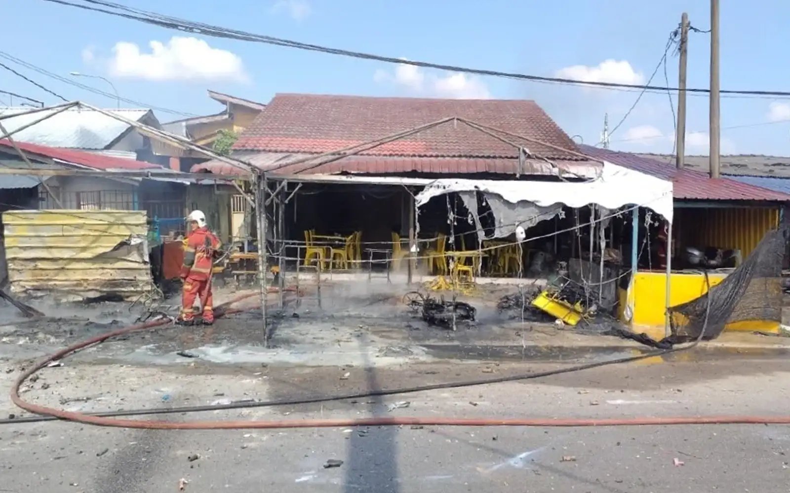 Lagi premis jual mercun terbakar