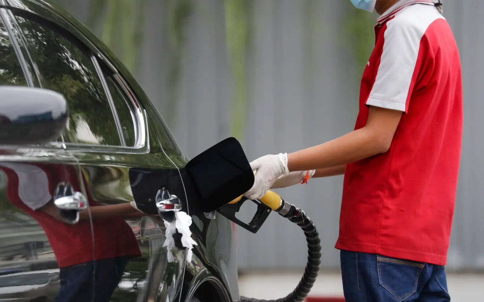 Myanmar drivers scramble for fuel as Mideast war cuts supply