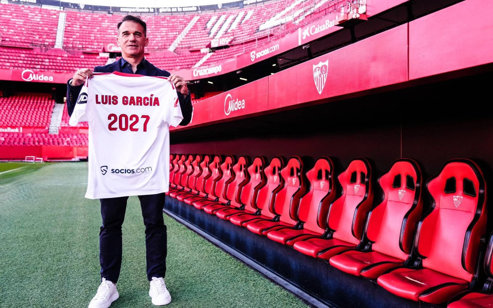 Sevilla turn to Garcia after axing coach Almeyda