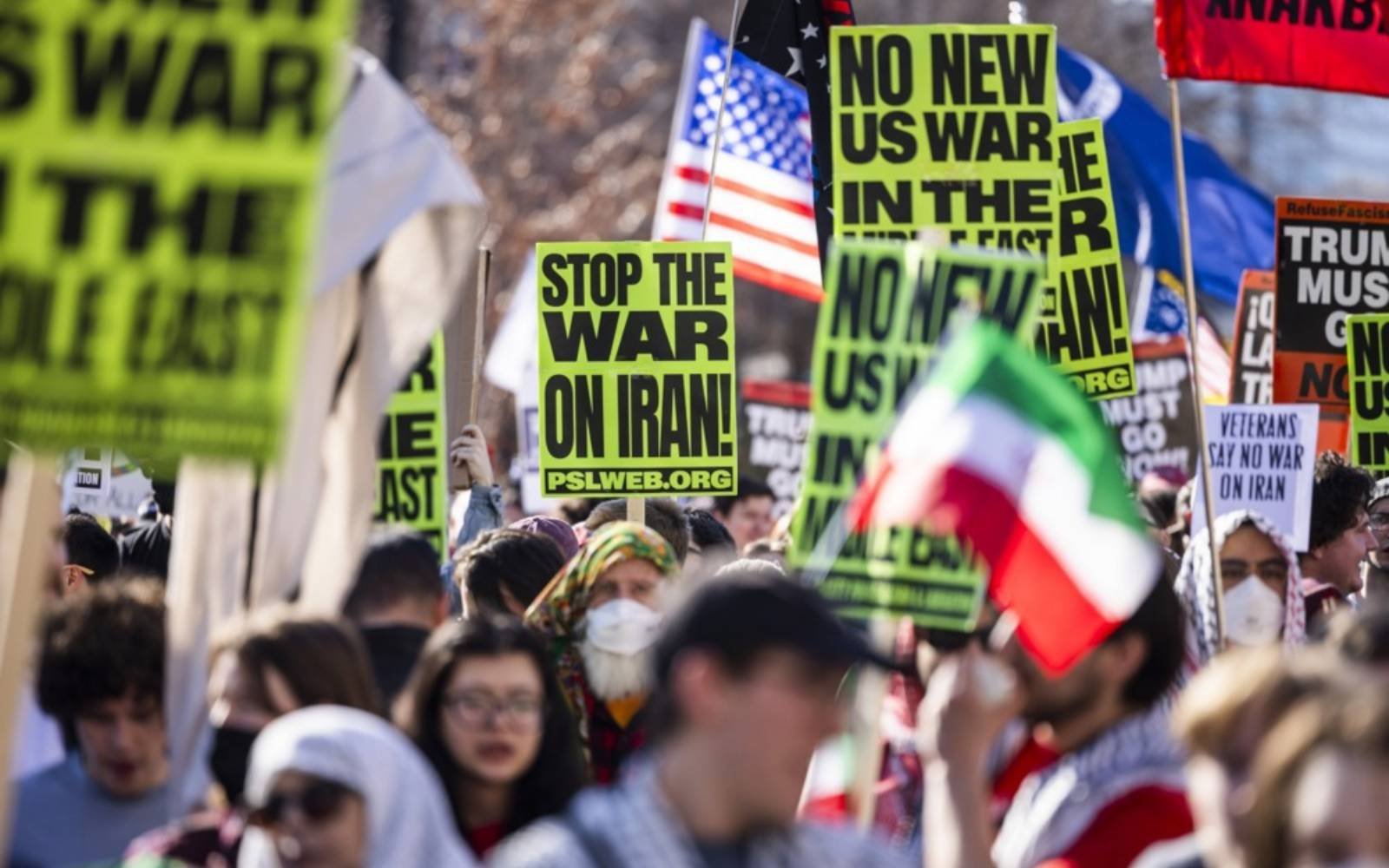 Trump faces mounting political risks as Iran war escalates