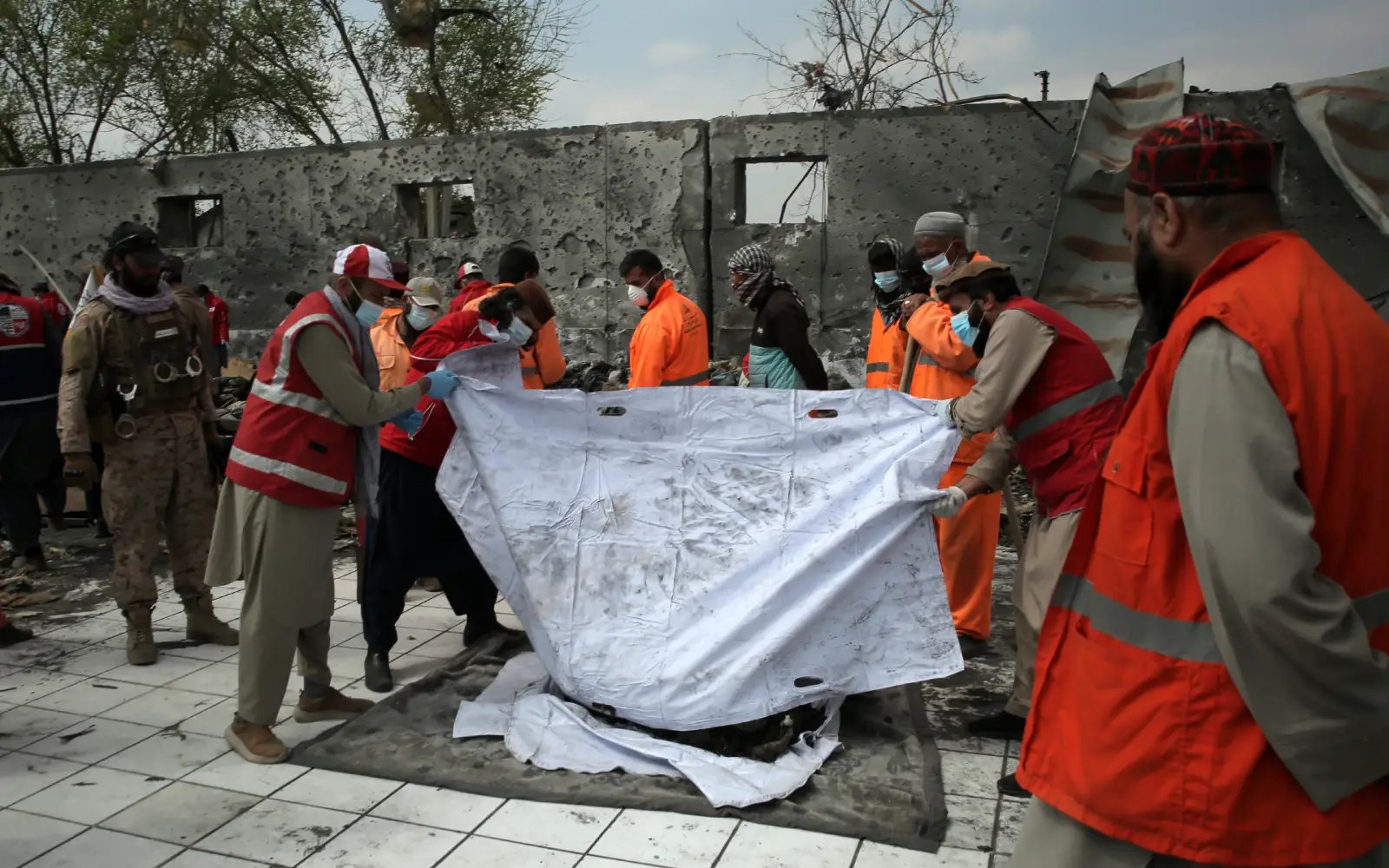 Afghanistan vows to avenge Pakistani strike on Kabul drug centre