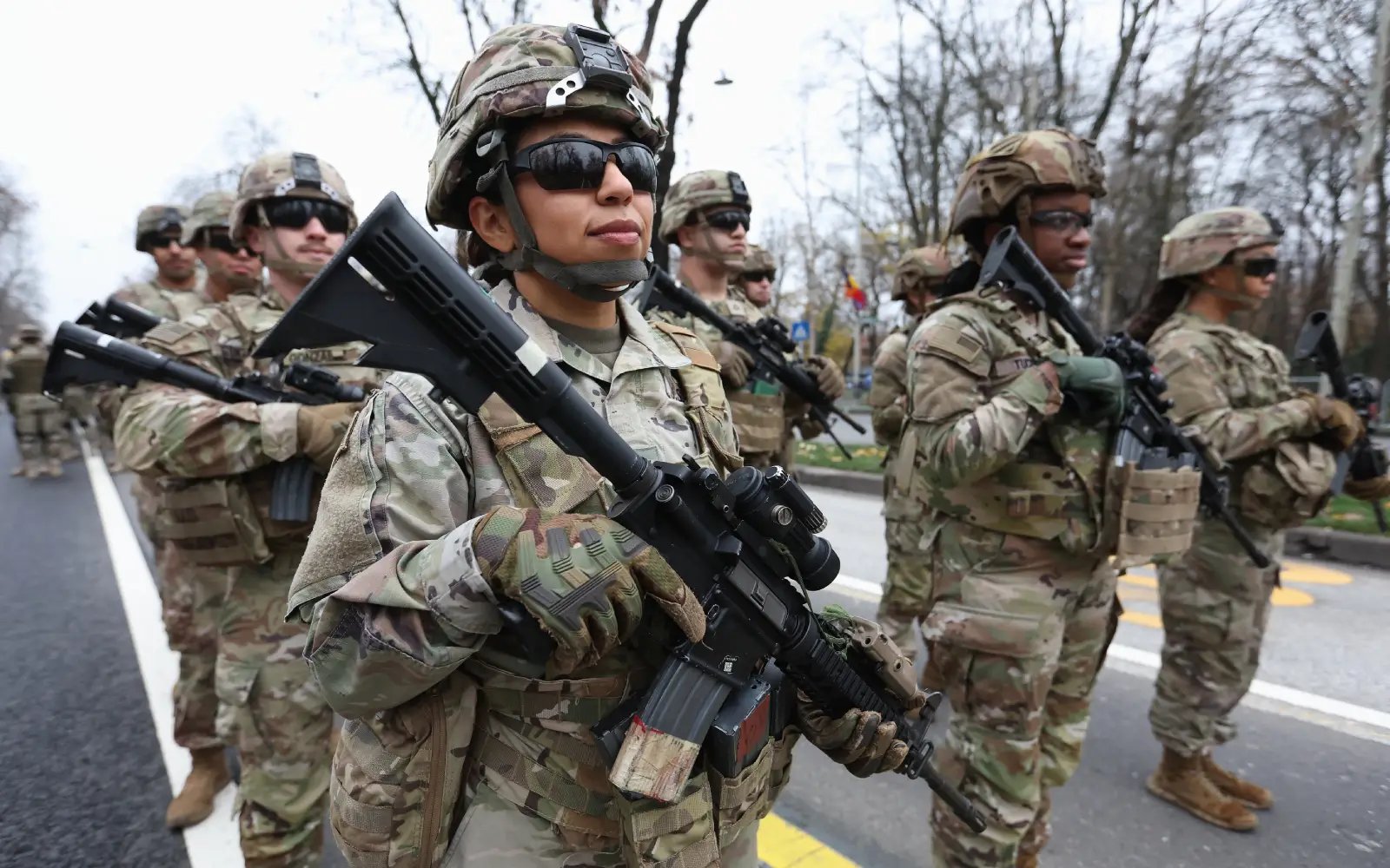 US weighs sending up to 10,000 troops to Middle East