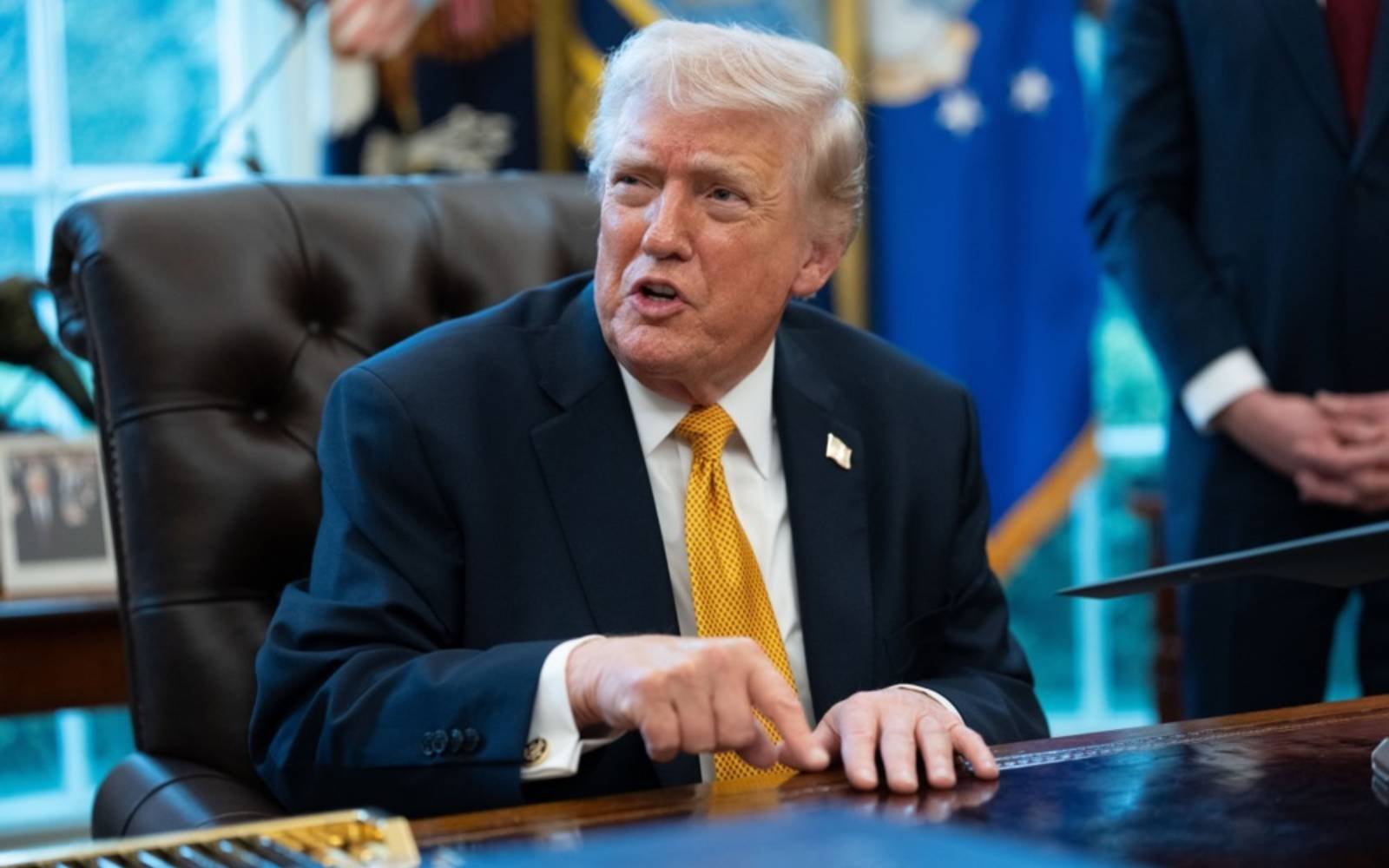 Trump ties DHS funding to voter bill approval