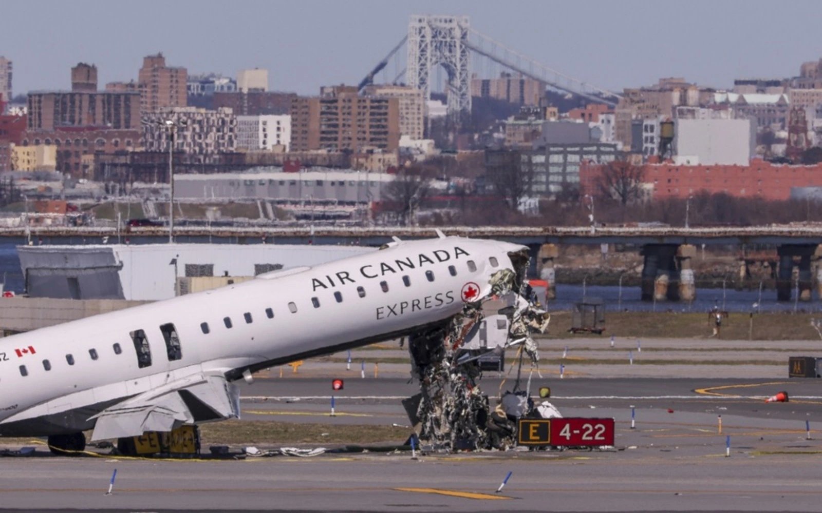 Air Canada CEO to retire after row over English-only condolence message