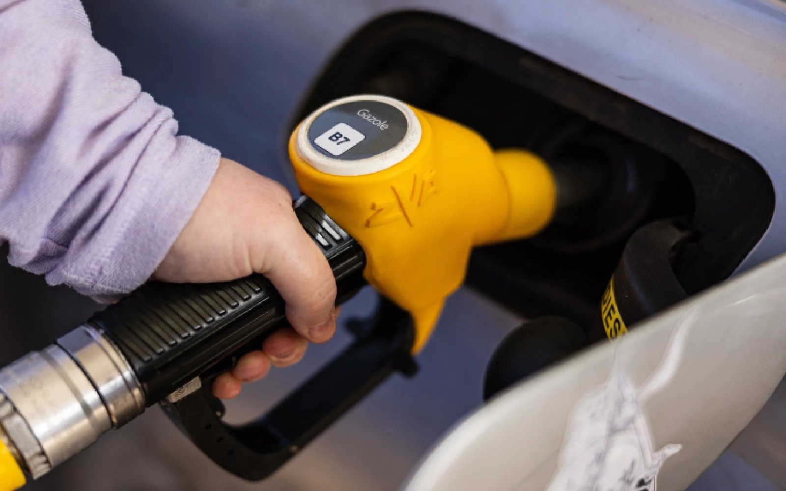 Governments scramble to limit fallout from oil price surge