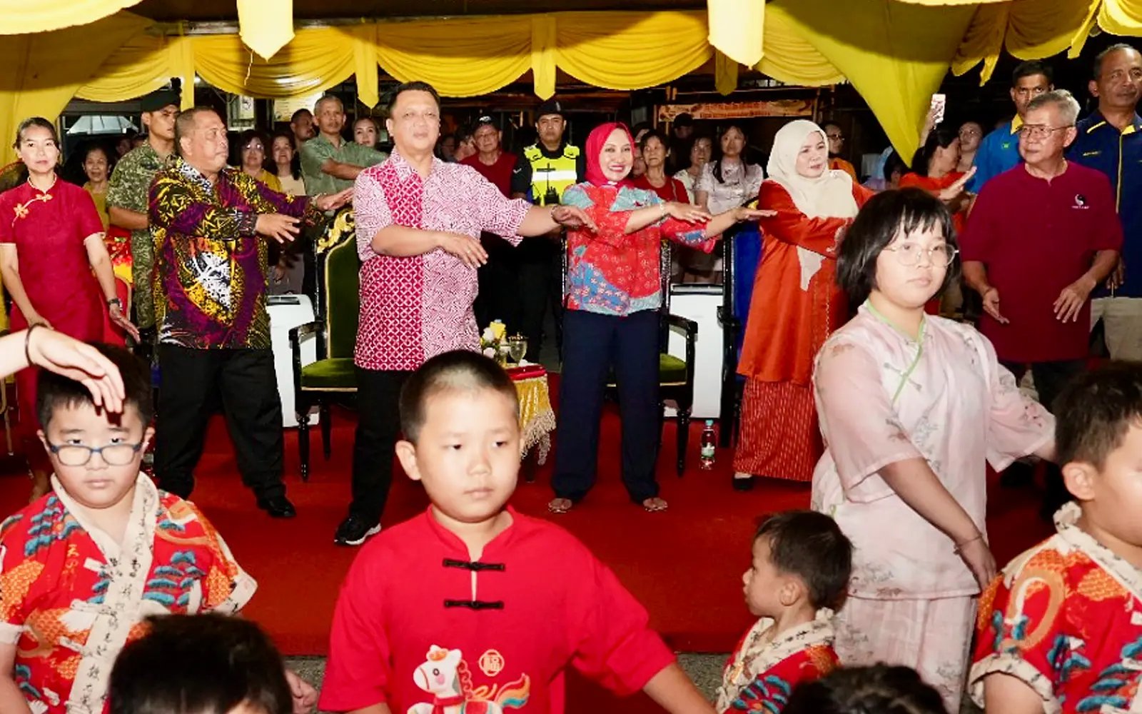 Raja Muda Perlis serikan sambutan Chap Goh Meh