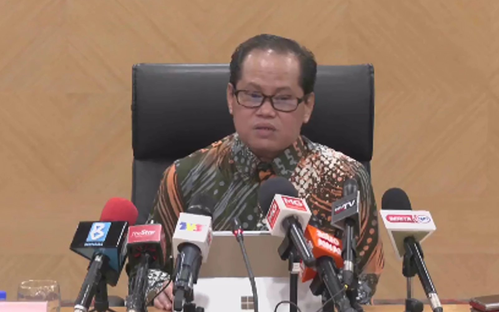 Slight dip in SPM top scorers, but A+ numbers rise