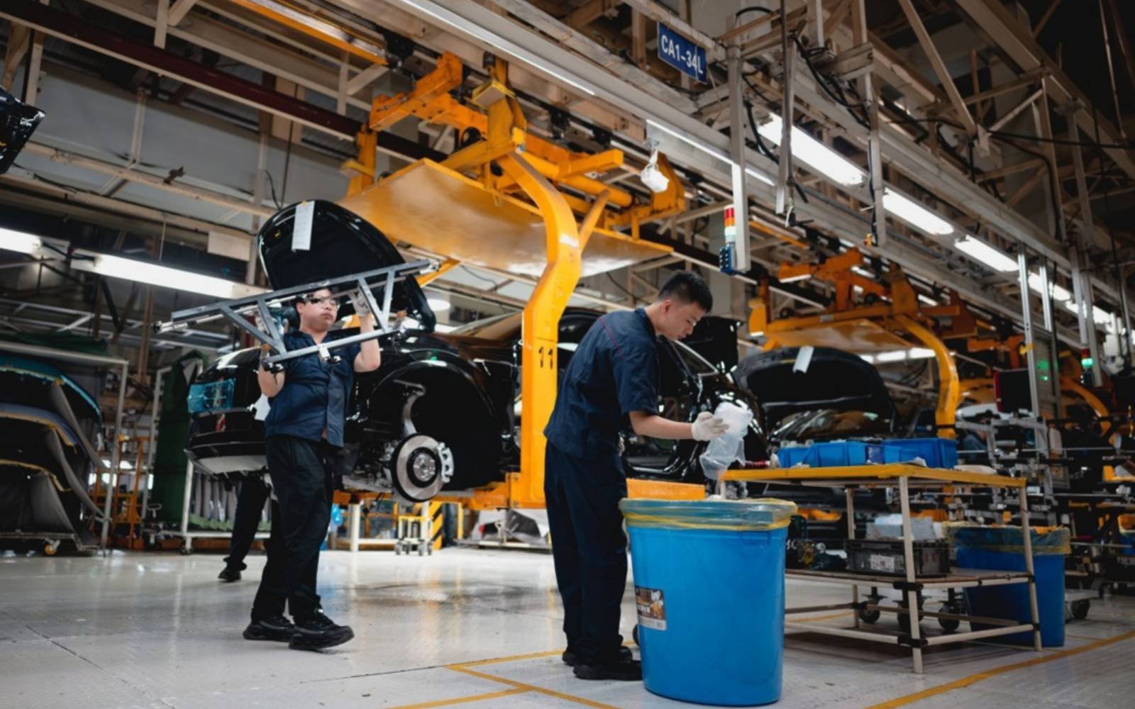 China’s factory activity expands at quickest pace in a year