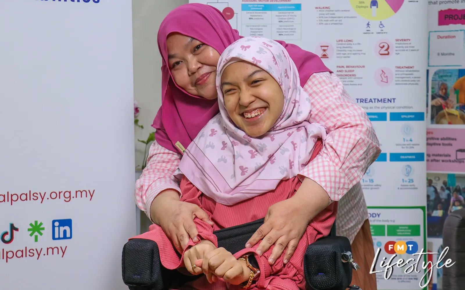 2 women advocating for cerebral palsy awareness