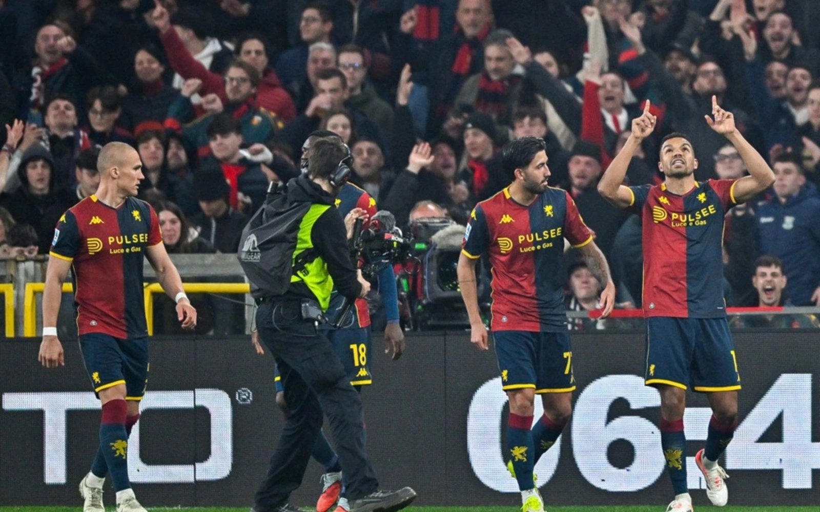 Roma drops out of fourth spot in Serie A after loss to Genoa