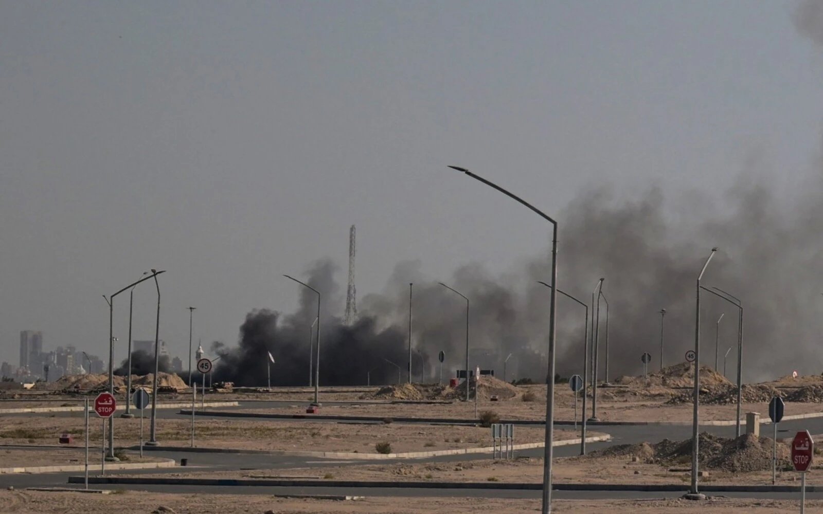 Smoke rises from US embassy, US warplanes crash in Kuwait