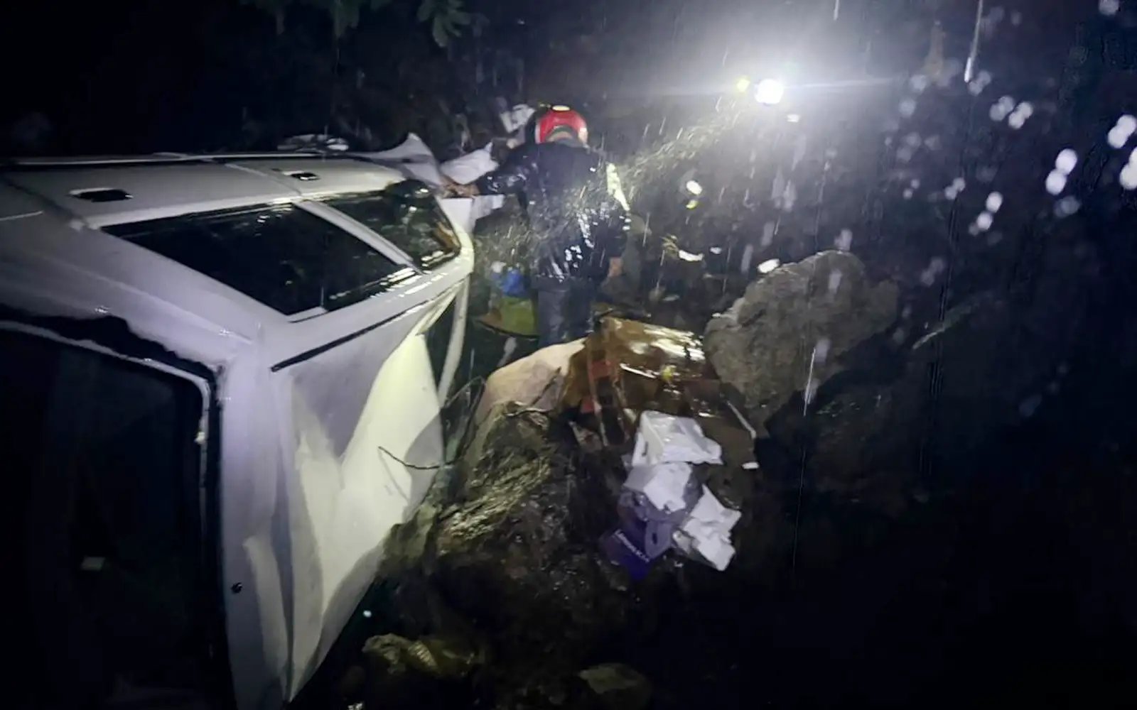 Man dies after car plunges into 80m ravine