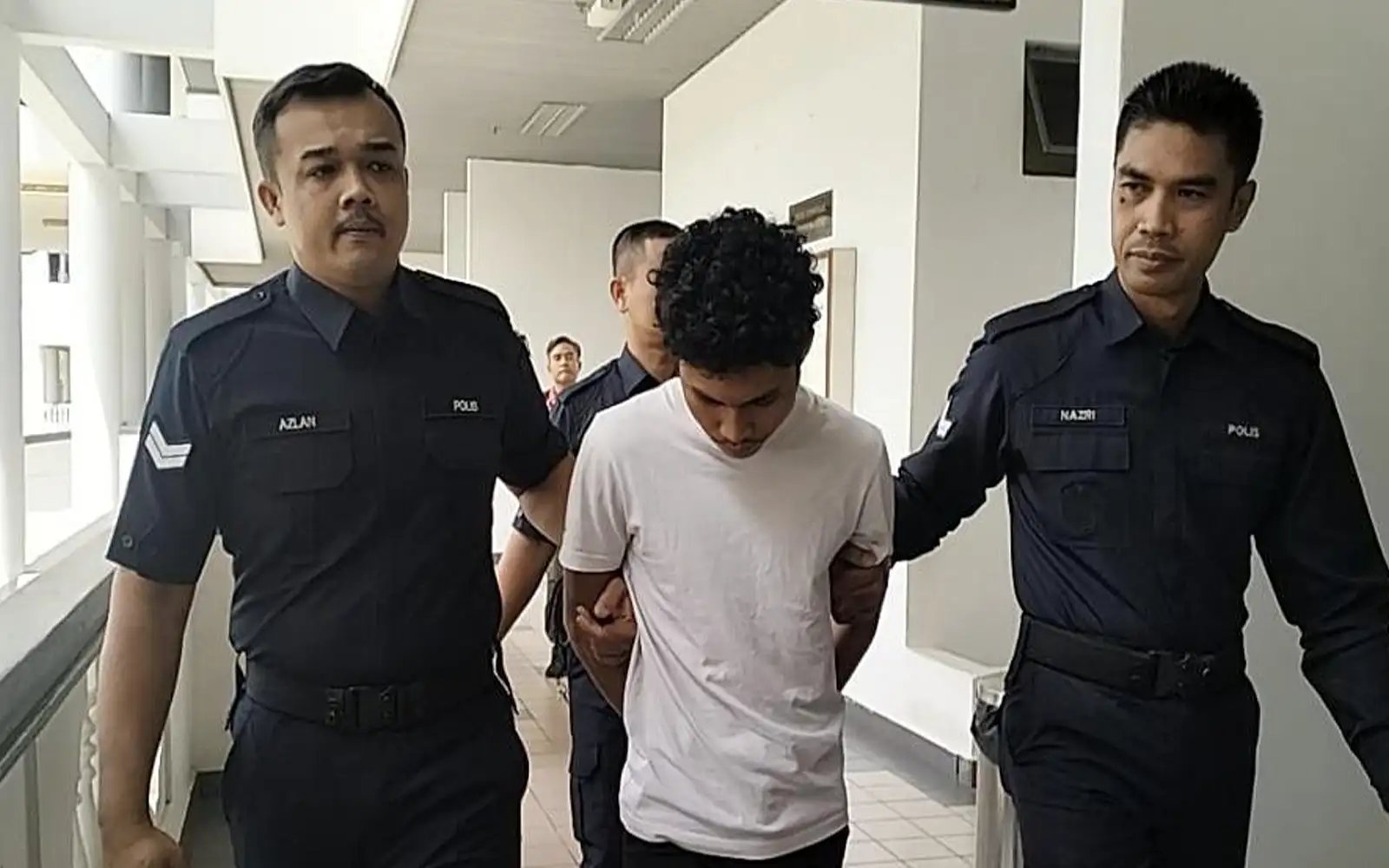 Delivery rider jailed 4 months for assaulting pregnant wife