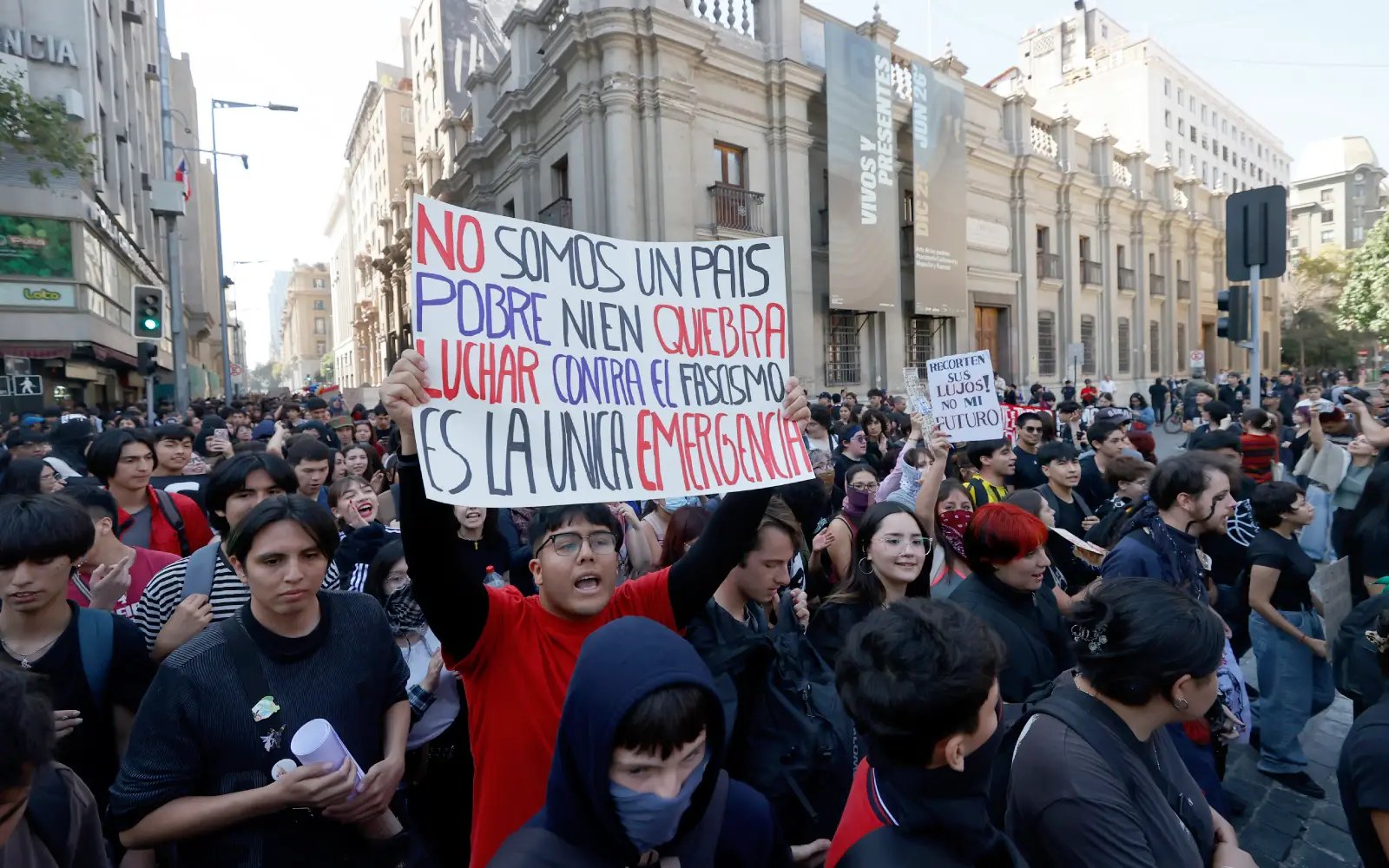 Chile’s students protest far-right president’s education cuts
