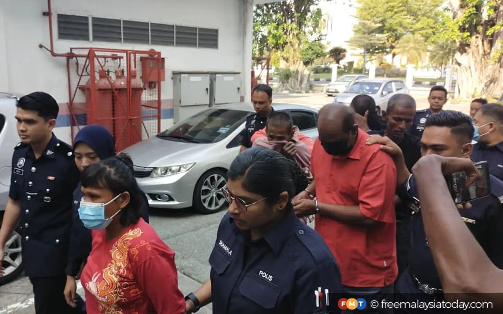 1 year’s jail for duo who committed lewd acts in cemetery