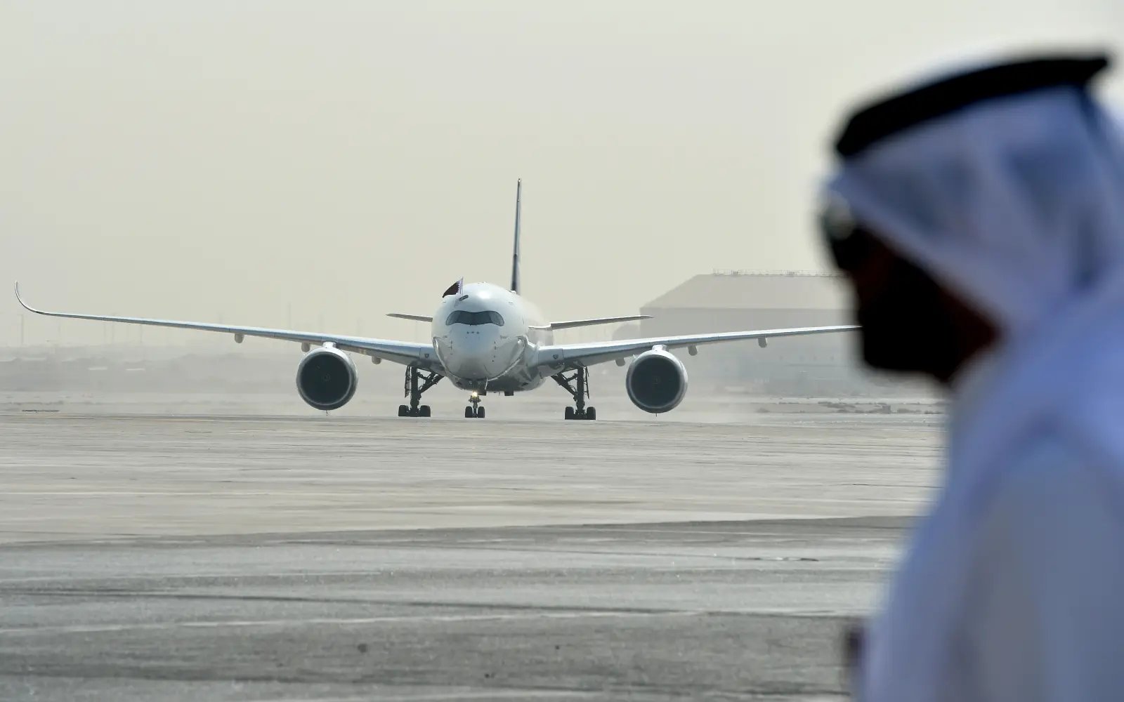 Flights evacuate stranded travellers in Middle East