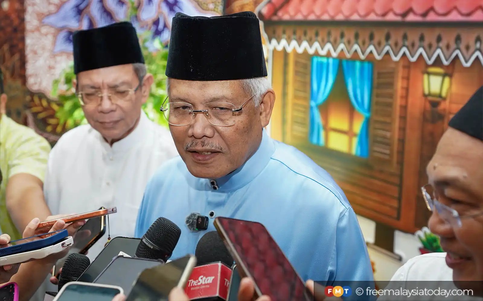 ‘Tak payahlah’ balik Umno, Hamzah mahu fokus agenda ‘reset’