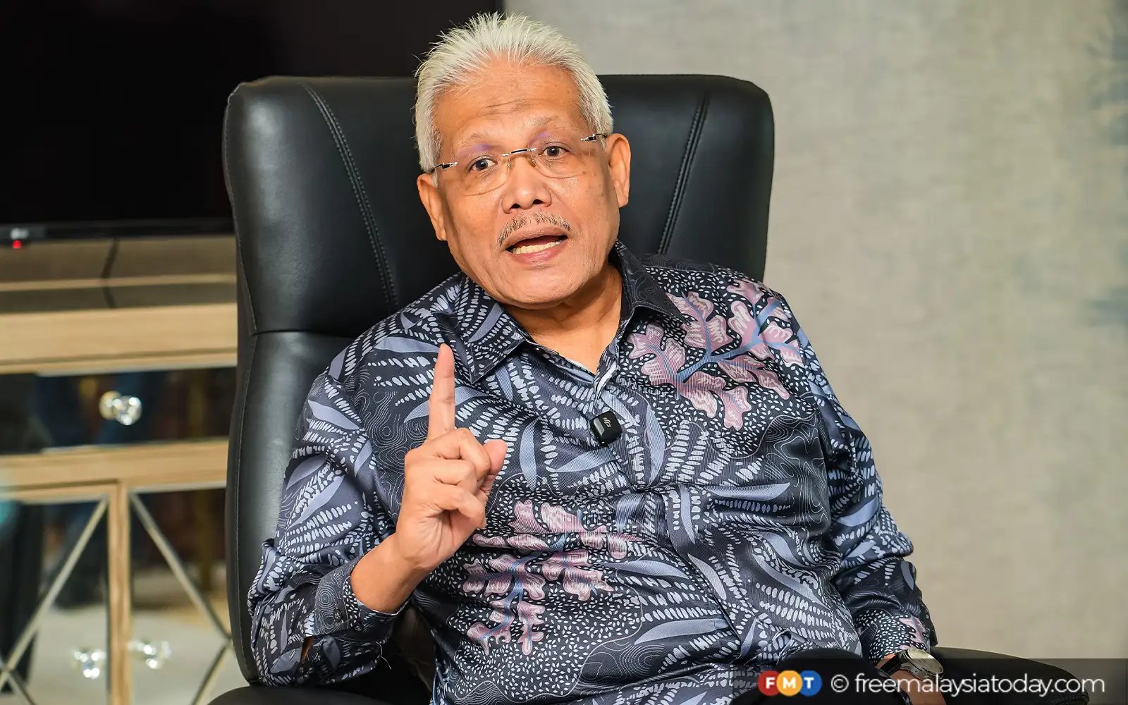 Hold special Dewan sitting over Mideast conflict’s impact, says Hamzah
