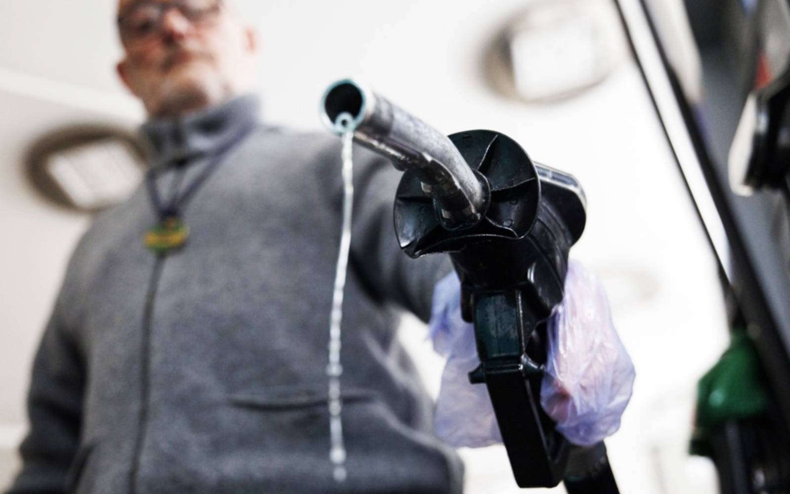 US fuel prices climb to US$4 a gallon amid Iran war supply shock