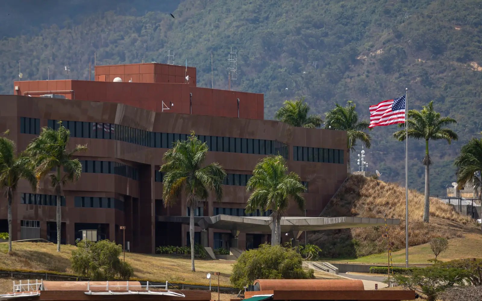 US embassy resumes operations in Venezuela after 7 years