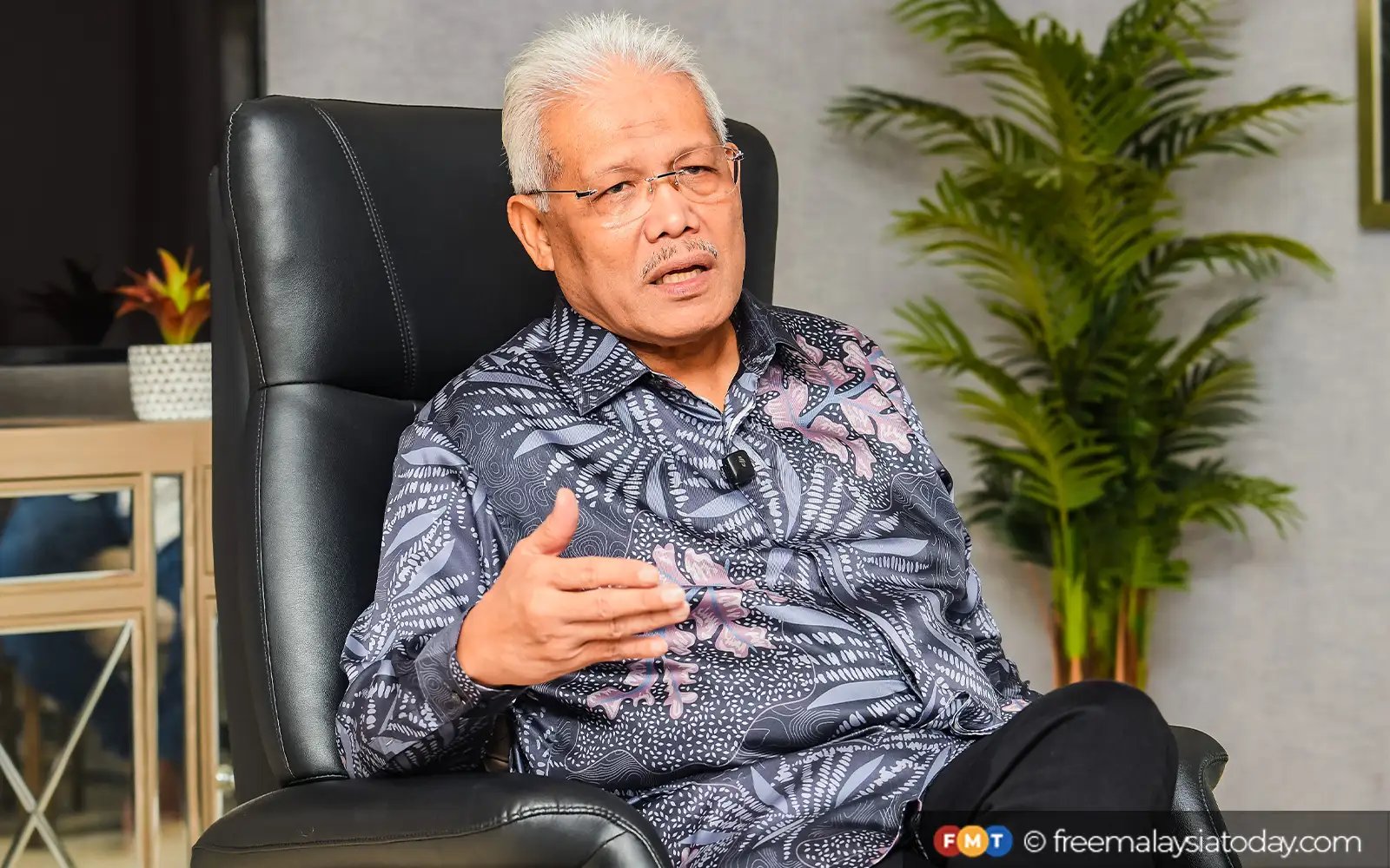 Masalah ciptaan sendiri